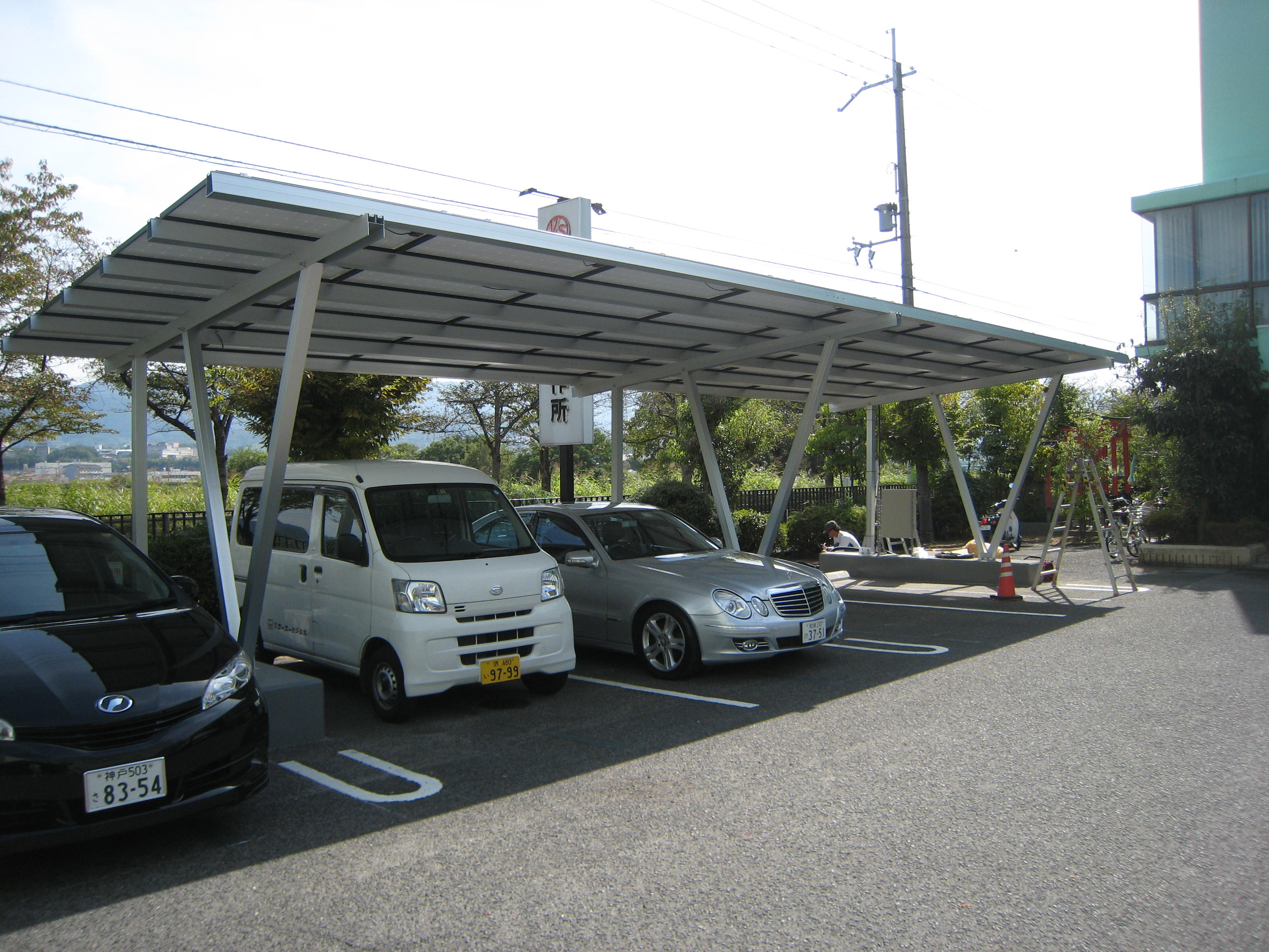 Carport Roof Mounted Solar Panel 1.JPG