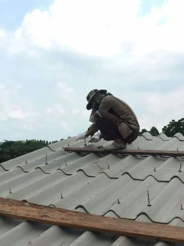 Solarni nosač krova od vlaknastog valovitog krova