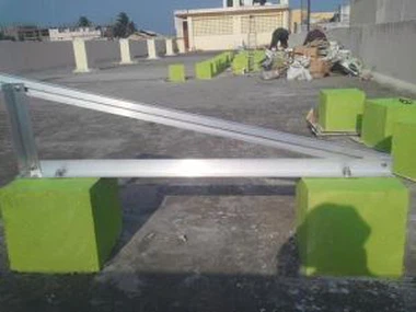 Solarni sistem ugradnje za trapezni / valoviti metalni krov: Mini Rail&43 Rail sistem